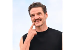 pedro pascal fan page halts over controversial dating rumor