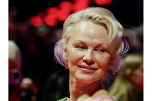 New Pamela Anderson Shocks in See-Through Baywatch Look