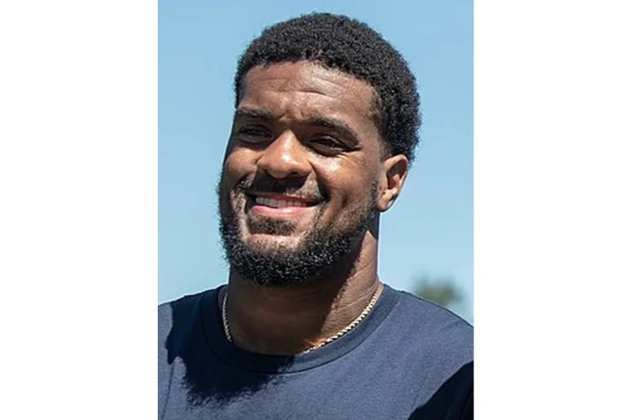 Picture of Dre'Mont Jones - 2026-06-19 Image of Dre'Mont Jones