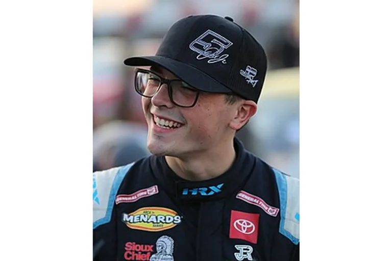 Image of Eric Johnson Jr.