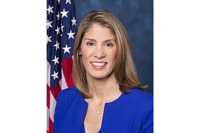 Picture of Lori Trahan - 2026-06-16 Image of Lori Trahan