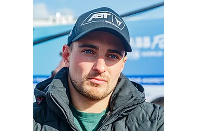 Image of Nico Mueller